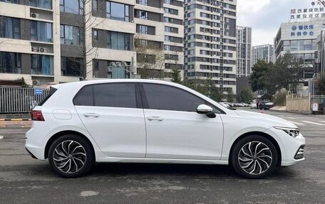 Volkswagen Golf VIII, 2022 год, 1 718 000 рублей, 5 фотография