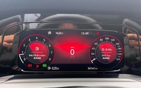 Volkswagen Golf VIII, 2022 год, 1 718 000 рублей, 12 фотография