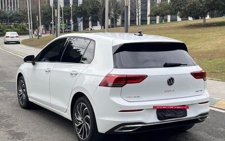 Volkswagen Golf VIII, 2022 год, 1 718 000 рублей, 2 фотография