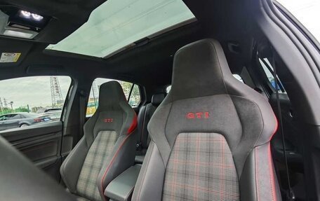 Volkswagen Golf VIII, 2022 год, 2 583 000 рублей, 14 фотография