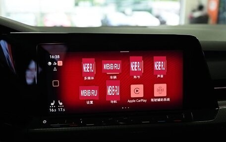 Volkswagen Golf VIII, 2022 год, 2 583 000 рублей, 10 фотография