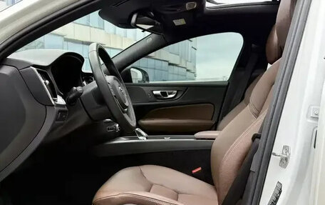 Volvo S60 III, 2022 год, 2 235 000 рублей, 4 фотография
