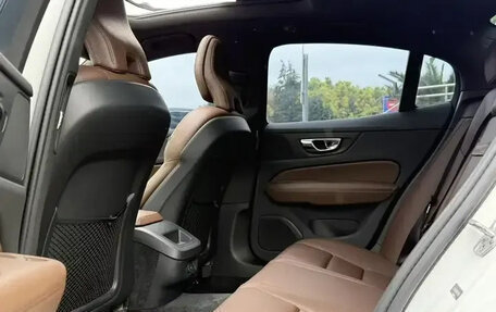 Volvo S60 III, 2022 год, 2 235 000 рублей, 6 фотография