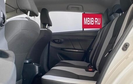 Toyota Yaris XP150 рестайлинг, 2022 год, 1 213 000 рублей, 15 фотография