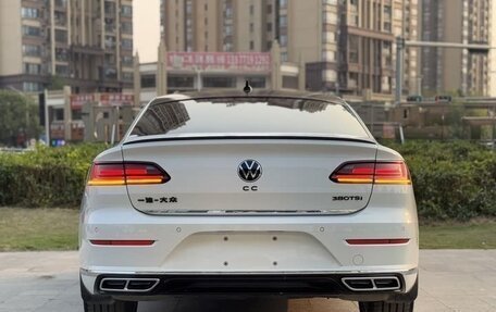 Volkswagen Passat CC, 2022 год, 2 490 000 рублей, 6 фотография