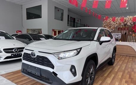Toyota RAV4, 2024 год, 2 990 000 рублей, 1 фотография