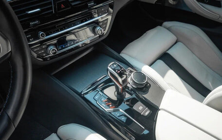 BMW M5, 2018 год, 11 000 000 рублей, 10 фотография