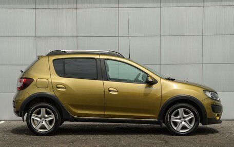 Renault Sandero II рестайлинг, 2016 год, 990 000 рублей, 5 фотография