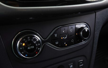 Renault Sandero II рестайлинг, 2016 год, 990 000 рублей, 14 фотография
