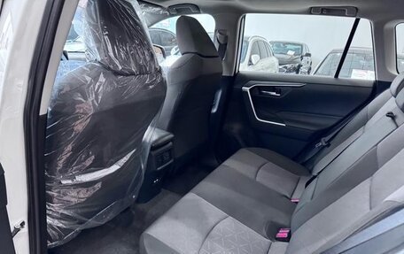 Toyota RAV4, 2024 год, 2 990 000 рублей, 9 фотография