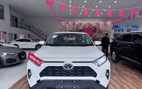 Toyota RAV4, 2024 год, 2 990 000 рублей, 2 фотография
