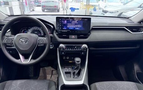 Toyota RAV4, 2024 год, 2 990 000 рублей, 11 фотография