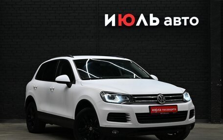 Volkswagen Touareg III, 2011 год, 1 925 000 рублей, 3 фотография