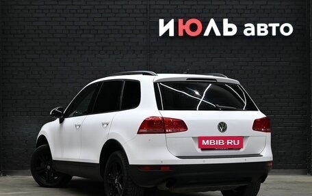 Volkswagen Touareg III, 2011 год, 1 925 000 рублей, 4 фотография