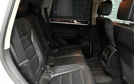 Volkswagen Touareg III, 2011 год, 1 925 000 рублей, 17 фотография