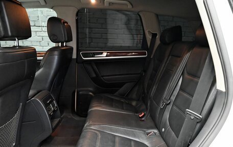 Volkswagen Touareg III, 2011 год, 1 925 000 рублей, 16 фотография