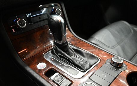 Volkswagen Touareg III, 2011 год, 1 925 000 рублей, 14 фотография