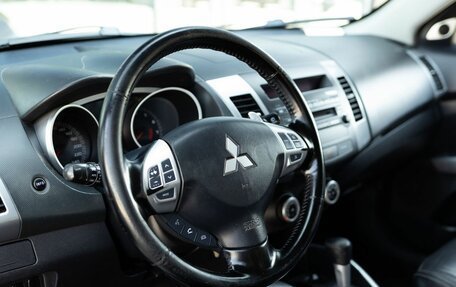 Mitsubishi Outlander III рестайлинг 3, 2007 год, 1 300 000 рублей, 11 фотография