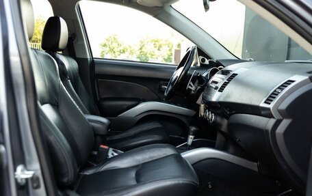 Mitsubishi Outlander III рестайлинг 3, 2007 год, 1 300 000 рублей, 22 фотография
