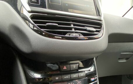 Peugeot 208 II, 2013 год, 599 000 рублей, 9 фотография
