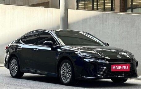 Toyota Camry, 2025 год, 3 130 000 рублей, 5 фотография
