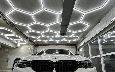 BMW 5 серия, 2018 год, 3 700 000 рублей, 1 фотография