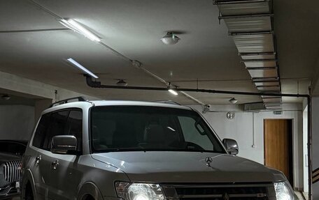 Mitsubishi Pajero IV, 2021 год, 3 500 000 рублей, 9 фотография