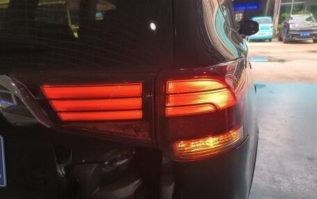 Mitsubishi Outlander III рестайлинг 3, 2022 год, 1 600 000 рублей, 12 фотография
