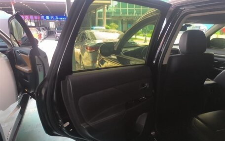 Mitsubishi Outlander III рестайлинг 3, 2022 год, 1 600 000 рублей, 10 фотография