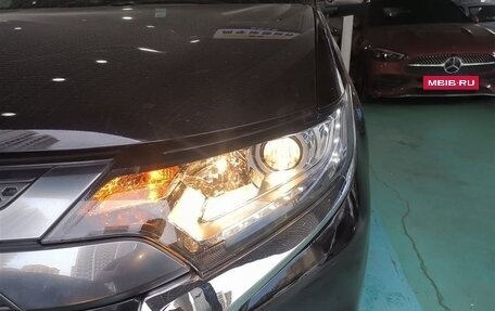 Mitsubishi Outlander III рестайлинг 3, 2022 год, 1 600 000 рублей, 8 фотография