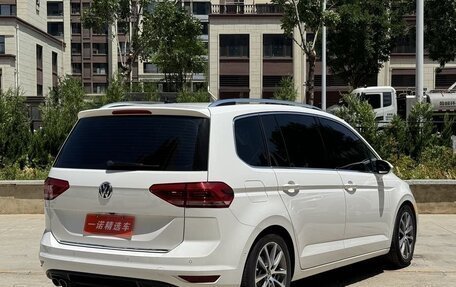 Volkswagen Touran III, 2018 год, 2 190 099 рублей, 3 фотография
