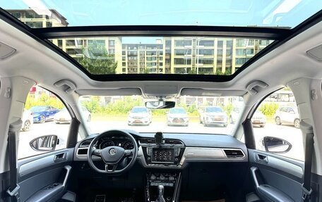 Volkswagen Touran III, 2018 год, 2 190 099 рублей, 5 фотография