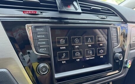 Volkswagen Touran III, 2018 год, 2 190 099 рублей, 10 фотография