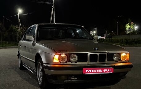 BMW 5 серия, 1988 год, 450 000 рублей, 4 фотография