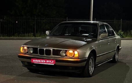 BMW 5 серия, 1988 год, 450 000 рублей, 3 фотография