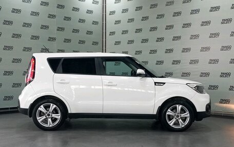 KIA Soul II рестайлинг, 2017 год, 1 590 000 рублей, 9 фотография