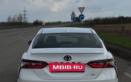 Toyota Camry, 2021 год, 2 750 000 рублей, 5 фотография