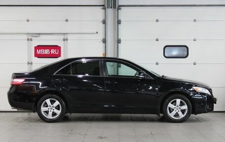 Toyota Camry, 2011 год, 1 390 000 рублей, 4 фотография