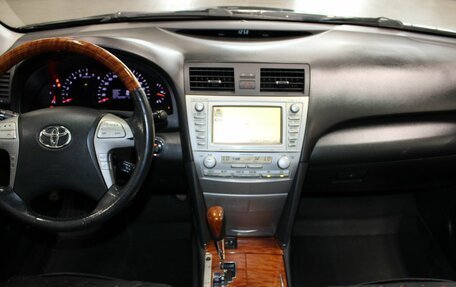 Toyota Camry, 2011 год, 1 390 000 рублей, 10 фотография