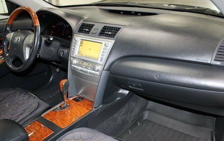 Toyota Camry, 2011 год, 1 390 000 рублей, 13 фотография