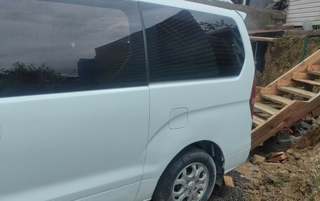 Hyundai Grand Starex Grand Starex I рестайлинг 2, 2008 год, 1 100 000 рублей, 2 фотография