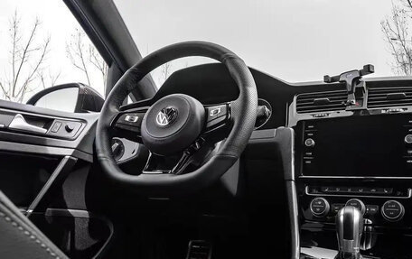 Volkswagen Golf R VII, 2017 год, 4 190 099 рублей, 15 фотография