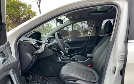 Peugeot 408, 2023 год, 1 830 000 рублей, 13 фотография