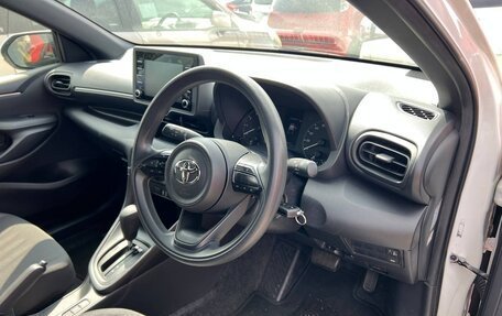 Toyota Yaris, 2021 год, 901 199 рублей, 6 фотография