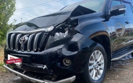 Toyota Land Cruiser Prado 150 рестайлинг 2, 2017 год, 3 500 000 рублей, 5 фотография
