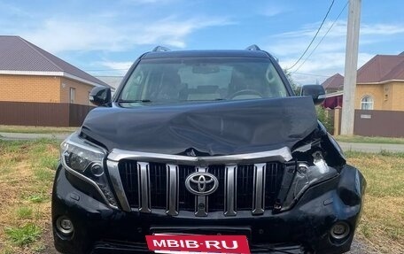 Toyota Land Cruiser Prado 150 рестайлинг 2, 2017 год, 3 500 000 рублей, 4 фотография