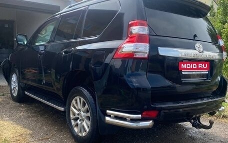 Toyota Land Cruiser Prado 150 рестайлинг 2, 2017 год, 3 500 000 рублей, 7 фотография