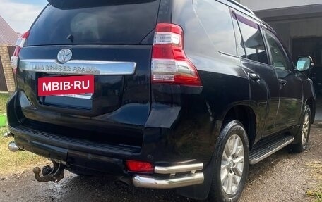 Toyota Land Cruiser Prado 150 рестайлинг 2, 2017 год, 3 500 000 рублей, 9 фотография