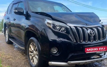 Toyota Land Cruiser Prado 150 рестайлинг 2, 2017 год, 3 500 000 рублей, 11 фотография