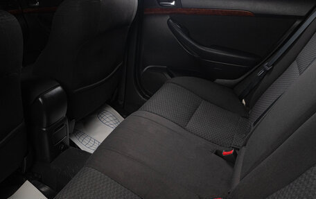Toyota Avensis III рестайлинг, 2005 год, 624 000 рублей, 20 фотография